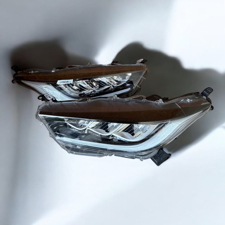 Frontscheinwerfer Toyota Yaris Ein Satz Scheinwerfer Headlight SCH4986072141jd