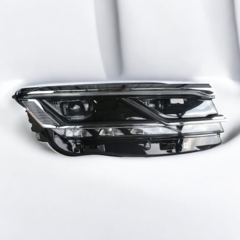 Frontscheinwerfer VW Touareg 761941082 Rechts Scheinwerfer Headlight