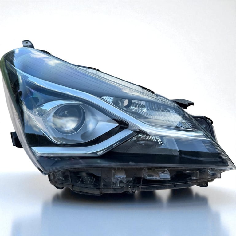 Frontscheinwerfer Toyota Yaris Rechts Scheinwerfer Headlight
