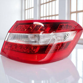 Rückleuchte Mercedes-Benz W212 S212 A2129066701 Rechts Rearlight