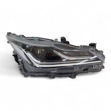 Laden Sie das Bild in den Galerie-Viewer, Frontscheinwerfer Toyota Corolla 81110-02T61 LED Rechts Scheinwerfer Headlight SCH8351532751qh