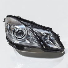 Laden Sie das Bild in den Galerie-Viewer, Frontscheinwerfer Mercedes-Benz W212 A2128200639 Xenon Rechts Headlight