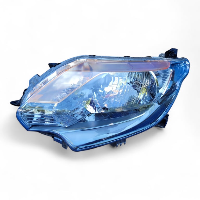 Frontscheinwerfer Mitsubishi L200 8301D153 Ein Stück (Rechts oder Links)