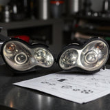 Frontscheinwerfer Mercedes-Benz W203 A2038203761 Xenon Ein Satz Headlight