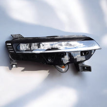 Laden Sie das Bild in den Galerie-Viewer, Frontscheinwerfer Renault Megane E-Tech 260103279R LED Rechts Headlight SCH3730960053ff