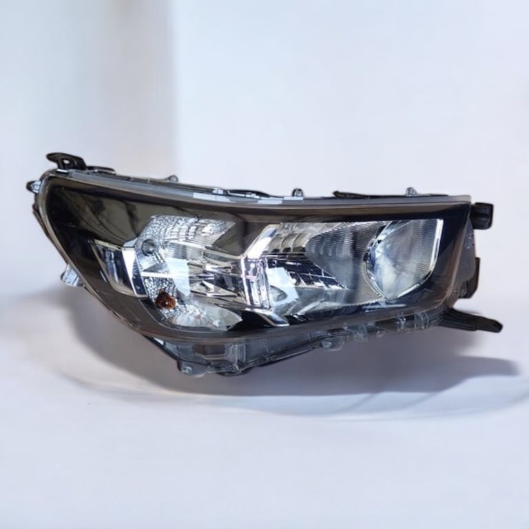 Frontscheinwerfer Toyota Hilux VIII 1EJ-923364-040 Rechts Scheinwerfer Headlight SCH2577610801zq