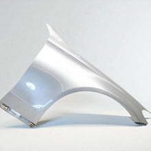 Laden Sie das Bild in den Galerie-Viewer, Kotflügel Mercedes-Benz W205 16604265795 Vorne Rechts