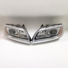 Laden Sie das Bild in den Galerie-Viewer, Frontscheinwerfer Volvo S80 II V70 31420013 31420014 Rechts oder Links