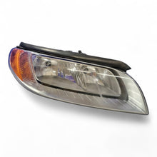 Laden Sie das Bild in den Galerie-Viewer, Frontscheinwerfer Volvo Xc70 II 31353325 Rechts Scheinwerfer Headlight