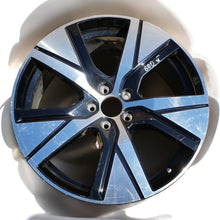 Laden Sie das Bild in den Galerie-Viewer, 1x Alufelge 19 Zoll 7.5" 5x108 50,5ET 32243375 Volvo Xc40 Rim Wheel