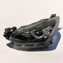 Laden Sie das Bild in den Galerie-Viewer, Frontscheinwerfer Mazda II D43N-51040 LED Links Scheinwerfer Headlight