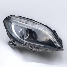 Laden Sie das Bild in den Galerie-Viewer, Frontscheinwerfer Mercedes-Benz W246 A2468207261 Xenon Rechts Headlight