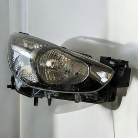 Frontscheinwerfer Mazda II DB5J-51030 Rechts Scheinwerfer Headlight