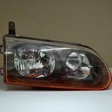 Laden Sie das Bild in den Galerie-Viewer, Frontscheinwerfer Mitsubishi Space Gear 11087245 Rechts Scheinwerfer Headlight