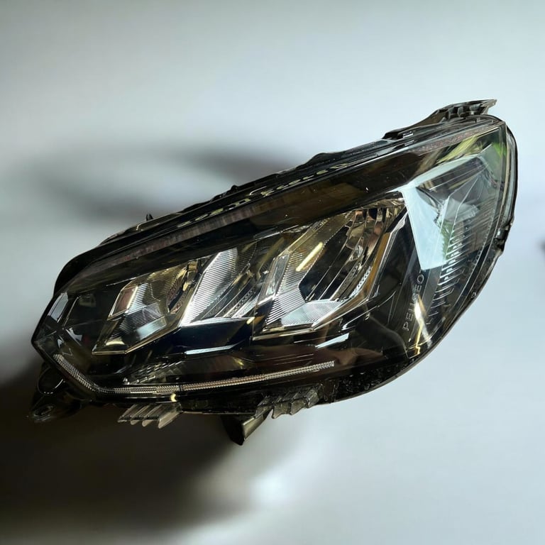 Frontscheinwerfer Peugeot 2008 208 II LED Links Scheinwerfer Headlight