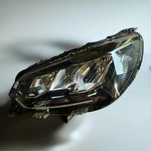 Load image into Gallery viewer, Frontscheinwerfer Peugeot 2008 208 II LED Links Scheinwerfer Headlight