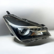 Load image into Gallery viewer, Frontscheinwerfer Toyota Yaris Rechts Scheinwerfer Headlight
