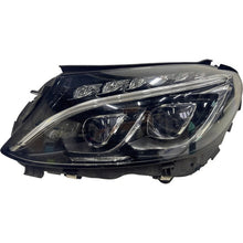 Laden Sie das Bild in den Galerie-Viewer, Frontscheinwerfer Mercedes-Benz W205 A2059063104 LED Links Headlight SCH1772516991ev