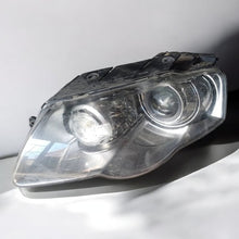 Laden Sie das Bild in den Galerie-Viewer, Frontscheinwerfer VW Passat 3C0941751G Vorderseite Scheinwerfer Headlight