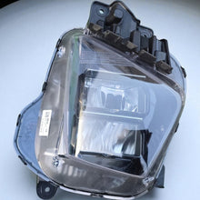 Load image into Gallery viewer, Frontscheinwerfer Hyundai Tucson 92101N7100 LED Links Scheinwerfer Headlight SCH1953180424nu