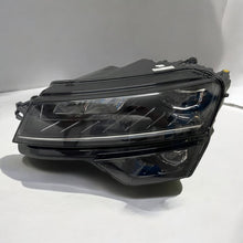 Laden Sie das Bild in den Galerie-Viewer, Frontscheinwerfer Skoda Karoq Kamiq 57B941015B LED Links Scheinwerfer Headlight SCH7360998321rb