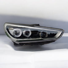 Load image into Gallery viewer, Frontscheinwerfer Hyundai I30 92102-G4100 LED Rechts Scheinwerfer Headlight