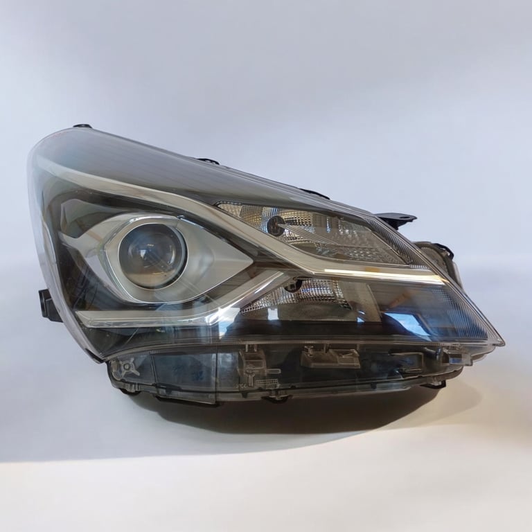 Frontscheinwerfer Toyota Yaris LED Rechts Scheinwerfer Headlight SCH5858888746mg