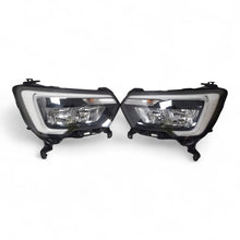 Laden Sie das Bild in den Galerie-Viewer, Frontscheinwerfer Renault Master III 260105567R 260607867R LED Rechts oder Links SCH3783289942cu