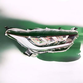 Frontscheinwerfer Toyota Yaris Rechts Scheinwerfer Headlight