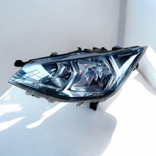 Laden Sie das Bild in den Galerie-Viewer, Frontscheinwerfer Seat Ibiza V 6F1941015A LED Links Scheinwerfer Headlight