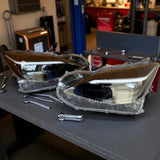 Frontscheinwerfer Toyota Yaris Cross Full LED Ein Satz Scheinwerfer Headlight