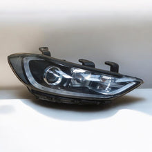 Load image into Gallery viewer, Frontscheinwerfer Hyundai Elantra 92102-F2100 LED Rechts Scheinwerfer Headlight