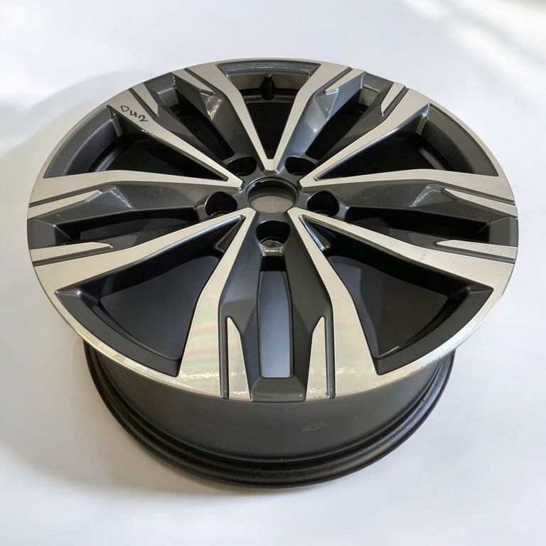 1x Alufelge 18 Zoll 7.5" 5x114.3 46ET Glanz Graphit 403008269 Mg Talisman