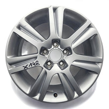 Laden Sie das Bild in den Galerie-Viewer, 1x Alufelge 17 Zoll 7.0" 5x112 45ET Glanz Silber 8K0601025CR MAD-AR81 Audi A4 B8 FEL3867477107xf