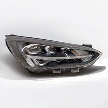 Laden Sie das Bild in den Galerie-Viewer, Frontscheinwerfer Ford Focus JX7B-13E014-CE Rechts Scheinwerfer Headlight