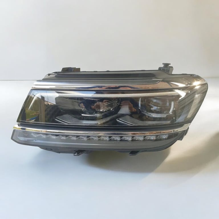 Frontscheinwerfer VW Tiguan 5NB941081 Links Scheinwerfer Headlight