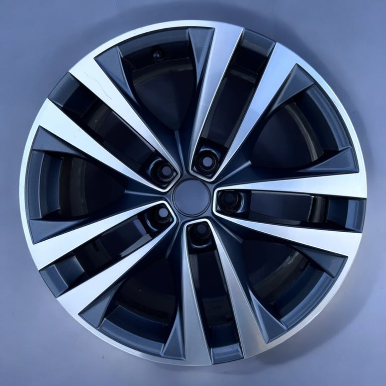 1x Alufelge 18 Zoll 7.5" 5x114.3 39ET 403006881R Mg Espace Rim Wheel