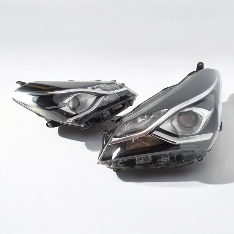 Frontscheinwerfer Toyota Yaris PJT4412 Links Scheinwerfer Headlight