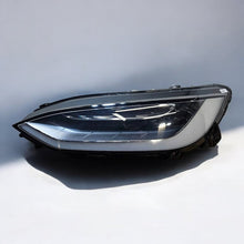 Laden Sie das Bild in den Galerie-Viewer, Frontscheinwerfer Tesla X 1034318-00-B Links Scheinwerfer Headlight