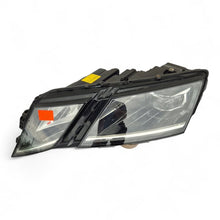Laden Sie das Bild in den Galerie-Viewer, Frontscheinwerfer Skoda Octavia III 5E1941015E LED Links Scheinwerfer Headlight SCH9752486171ts