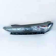 Laden Sie das Bild in den Galerie-Viewer, Frontscheinwerfer Hyundai Kona 92207-J9000 92207 J9000 LED Links Headlight