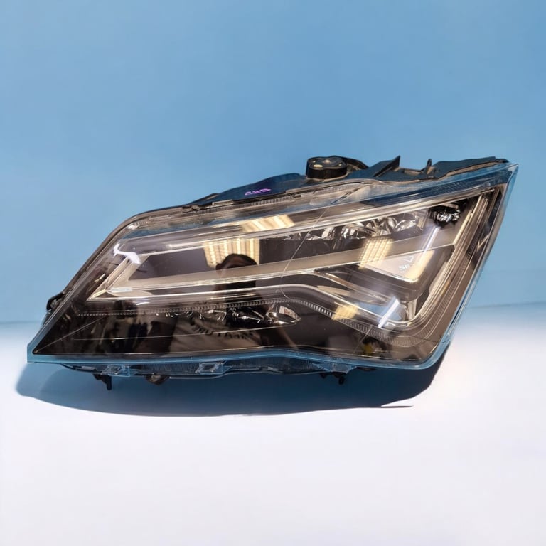 Frontscheinwerfer Seat Ateca 90117433A 576941007F LED Links Headlight