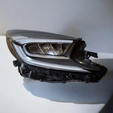 Laden Sie das Bild in den Galerie-Viewer, Frontscheinwerfer Toyota Aygo X 29318 LED Rechts Scheinwerfer Headlight