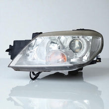 Laden Sie das Bild in den Galerie-Viewer, Frontscheinwerfer Mitsubishi Outlander I Links Scheinwerfer Headlight