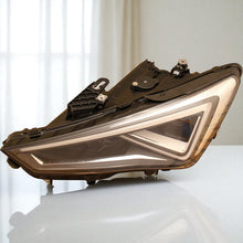 Laden Sie das Bild in den Galerie-Viewer, Frontscheinwerfer Seat Leon 5FB941035B LED Links Scheinwerfer Headlight