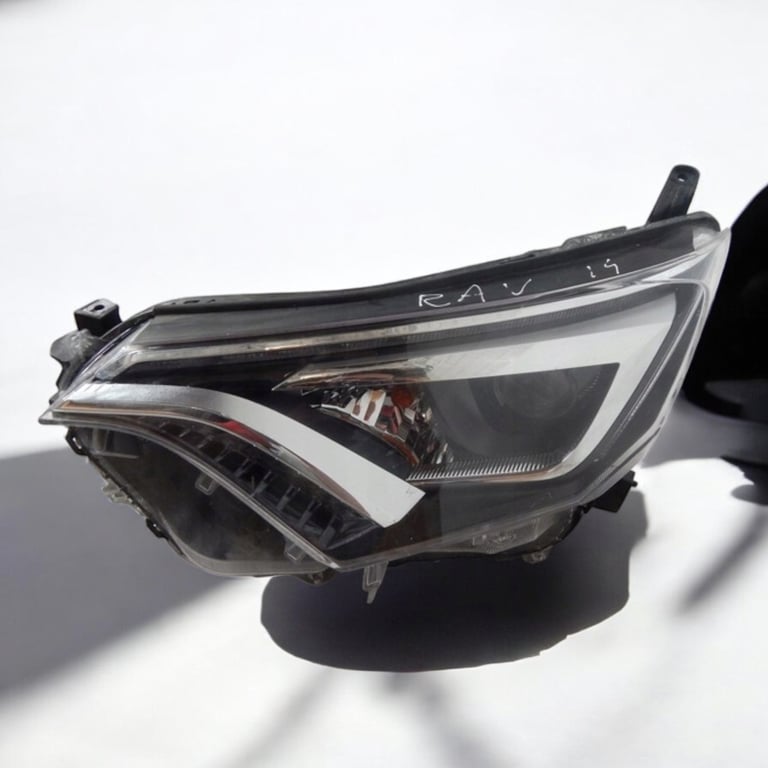 Frontscheinwerfer Toyota 4 IV Full LED Ein Stück (Rechts oder Links) Headlight SCH7480583617bi