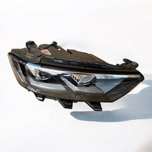 Laden Sie das Bild in den Galerie-Viewer, Frontscheinwerfer VW Troc 2GA941036 Rechts Scheinwerfer Headlight