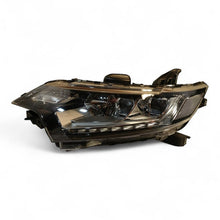 Laden Sie das Bild in den Galerie-Viewer, Frontscheinwerfer Mitsubishi Outlander III 8301C8-83 LED Links Headlight