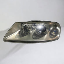 Laden Sie das Bild in den Galerie-Viewer, Frontscheinwerfer VW Touareg 7L6941015BK Xenon Links Scheinwerfer Headlight