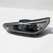 Laden Sie das Bild in den Galerie-Viewer, Frontscheinwerfer Hyundai I30 III 92101G4020 LED Links Scheinwerfer Headlight SCH1148930370yf